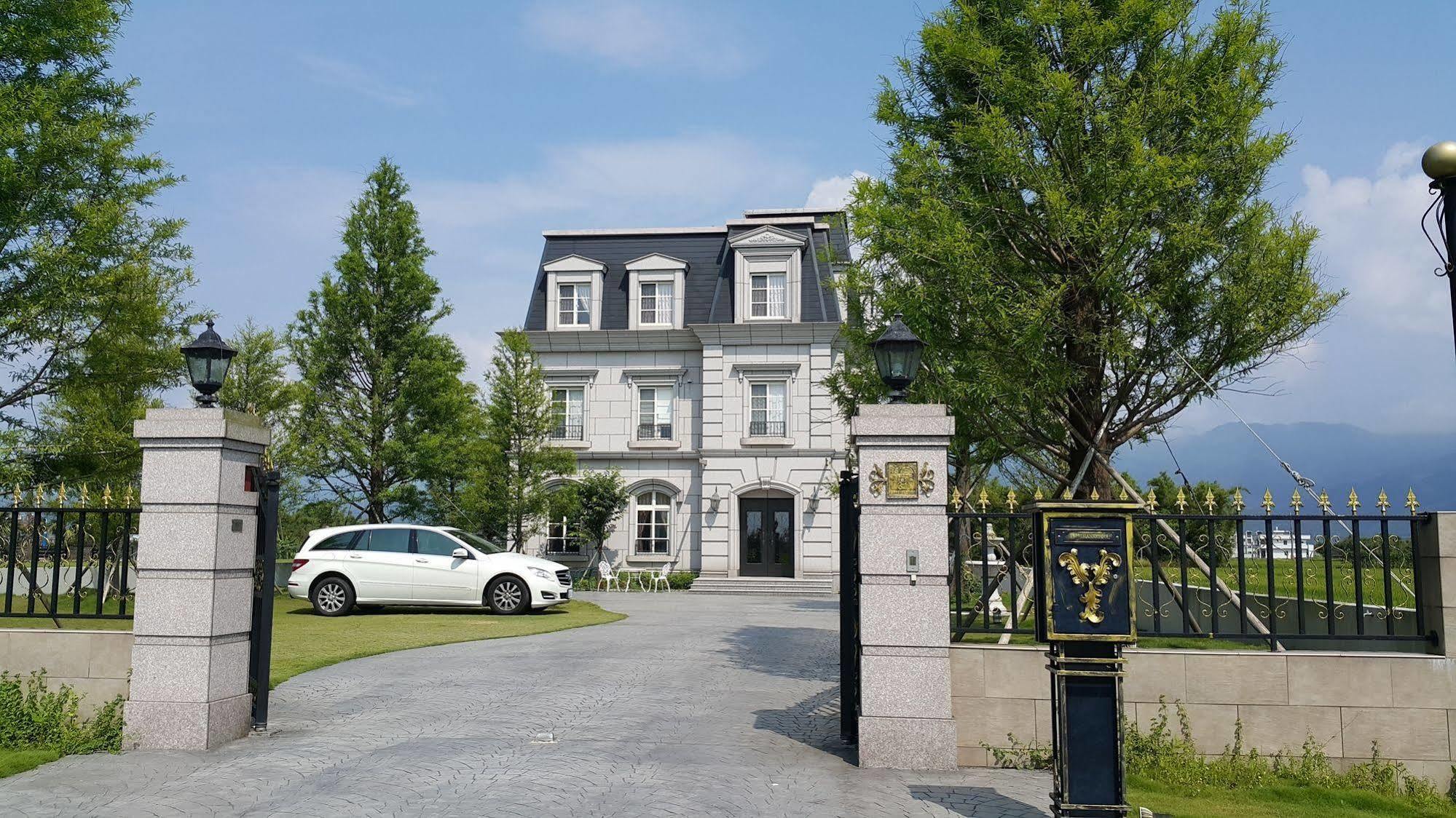 Haut Rhin Villa Yilan Luaran gambar